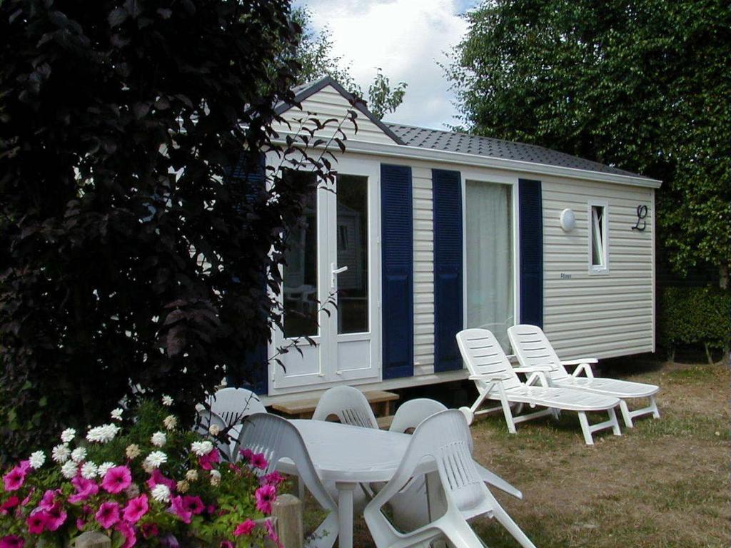 Готель Camping De La Baie Ла-Триніте-сюр-Мер Екстер'єр фото